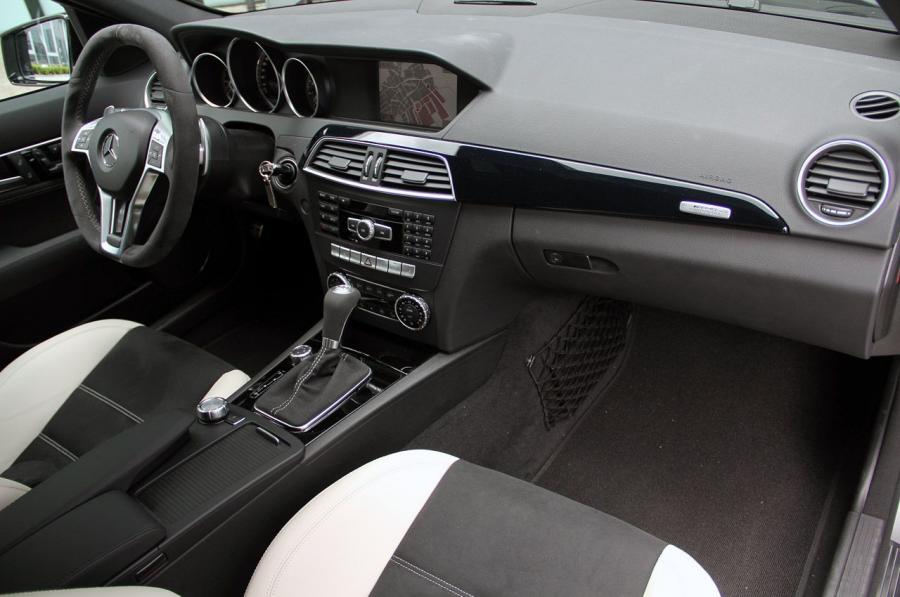  Mercedes-Benz C63 AMG Edition 507 2014 года  (фото 13 из 40)